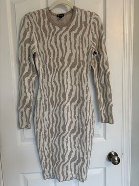 Express Beige & Ivory Zebra-Print Long Sleeve Sweater Dress